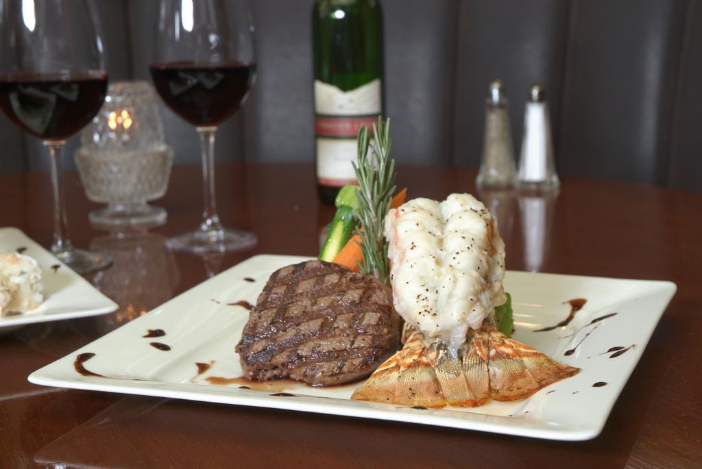 Compass Point Inn - Surrey Restaurace fotografie