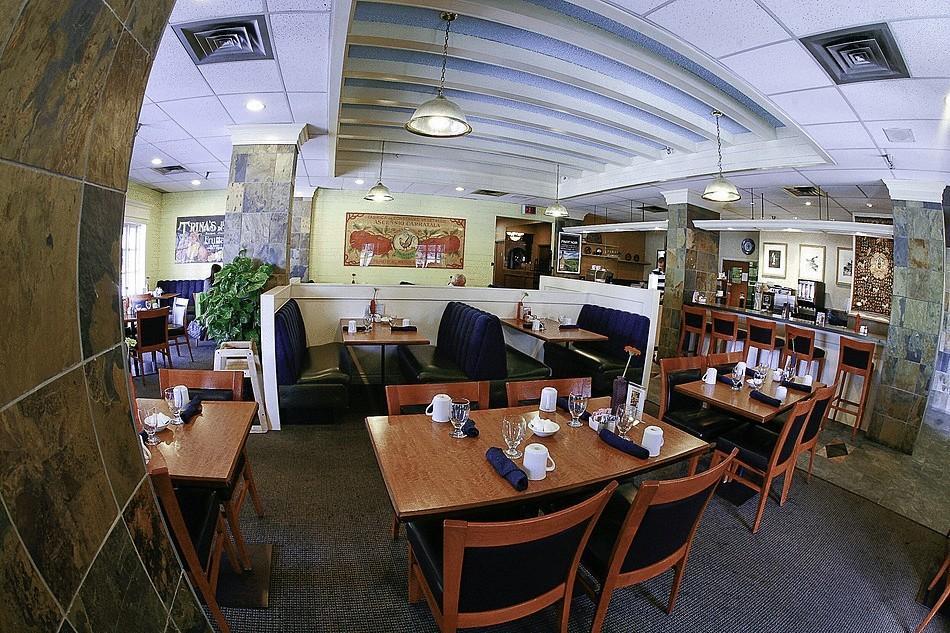 Compass Point Inn - Surrey Restaurace fotografie